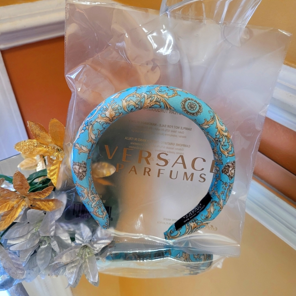 Versace - Picture 8 of 9
